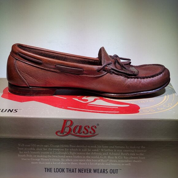 VINTAGE G H  BASS CLARKSON TWOTONE KILTIE...BOW TASSEL WEEJUNS...ORIGINAL BOX main image 7